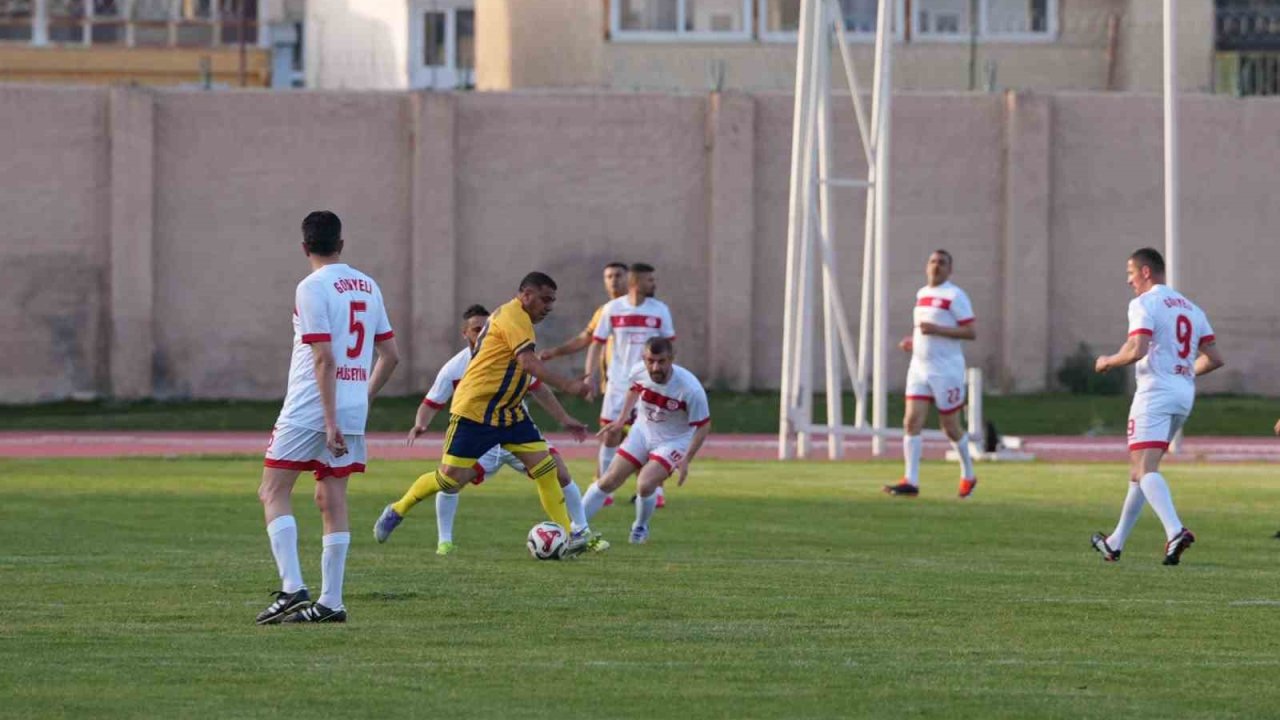 Tarsus ile Gönyeli arasında dostluk maçı