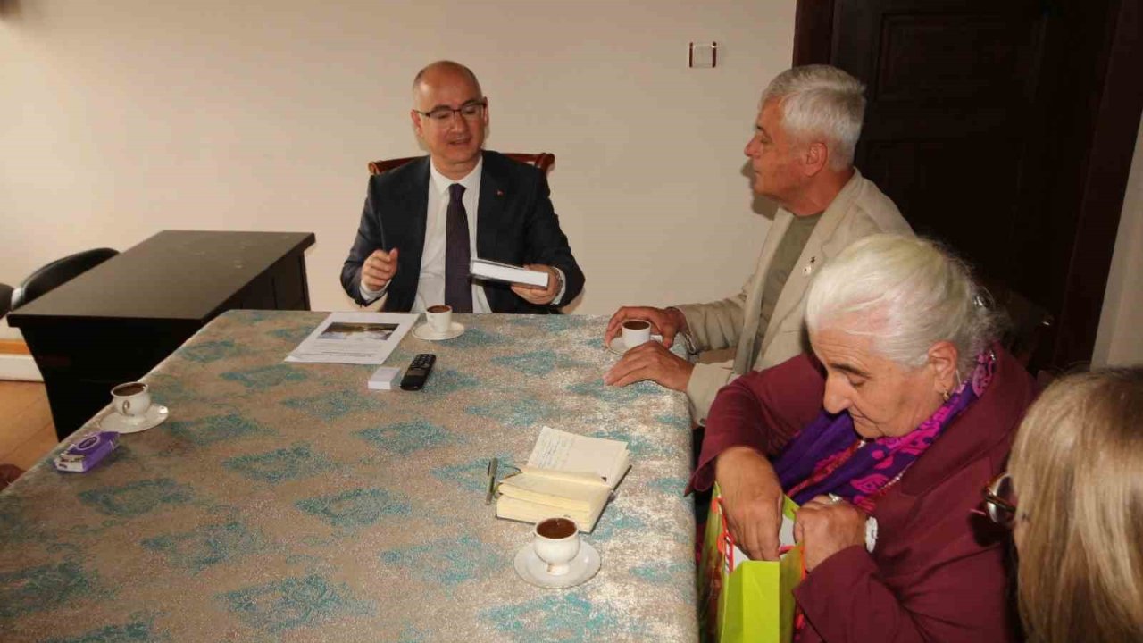 Srebrenitsa Anneleri’nden Ayvalık Kaymakamlığı’na ziyaret