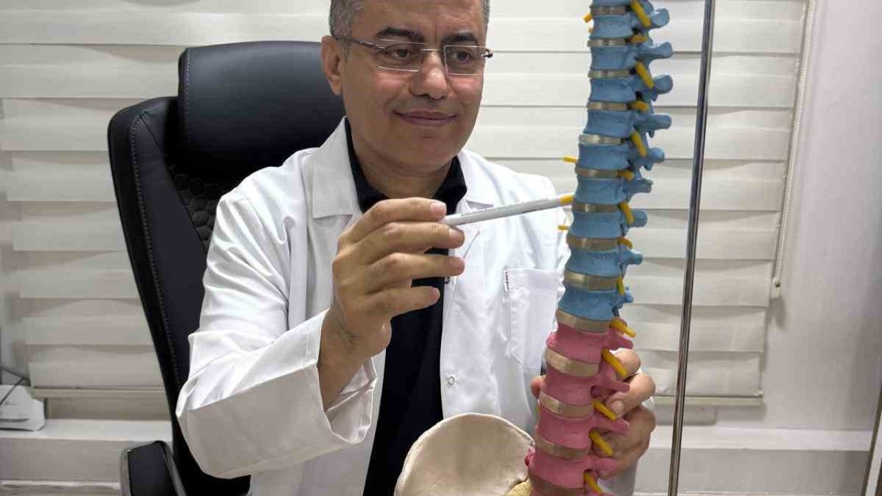 Prof. Dr. Koca: "Manuel Terapi" ile ameliyatsız tedaviyi anlattı
