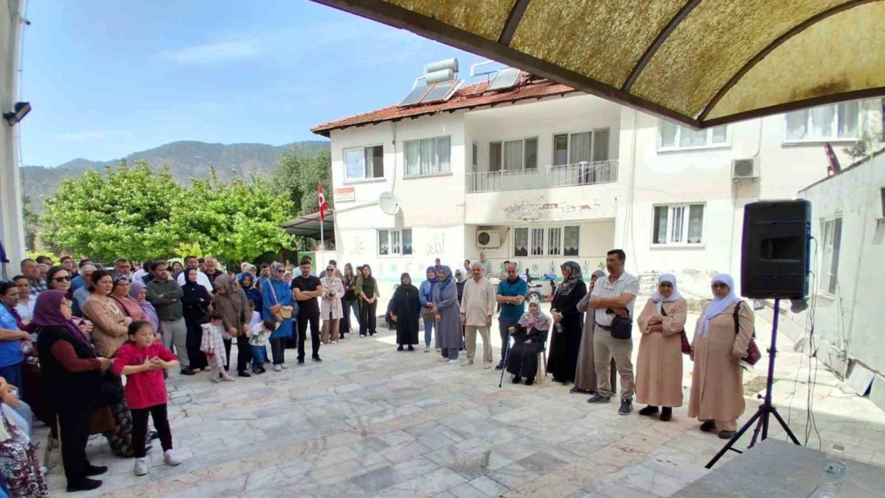 Köyceğizli hacı adayları dualarla uğurlandı