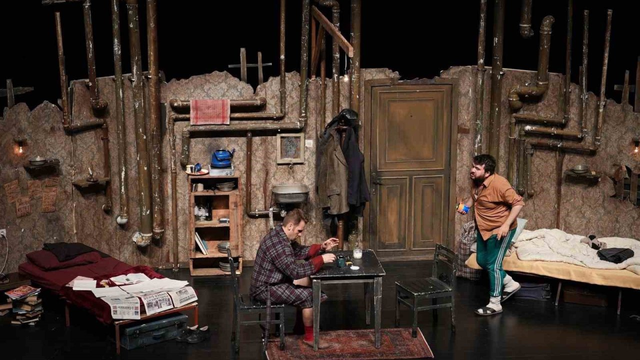 38. Uluslararası Amatör Tiyatro Festivali renkli kortejle başladı
