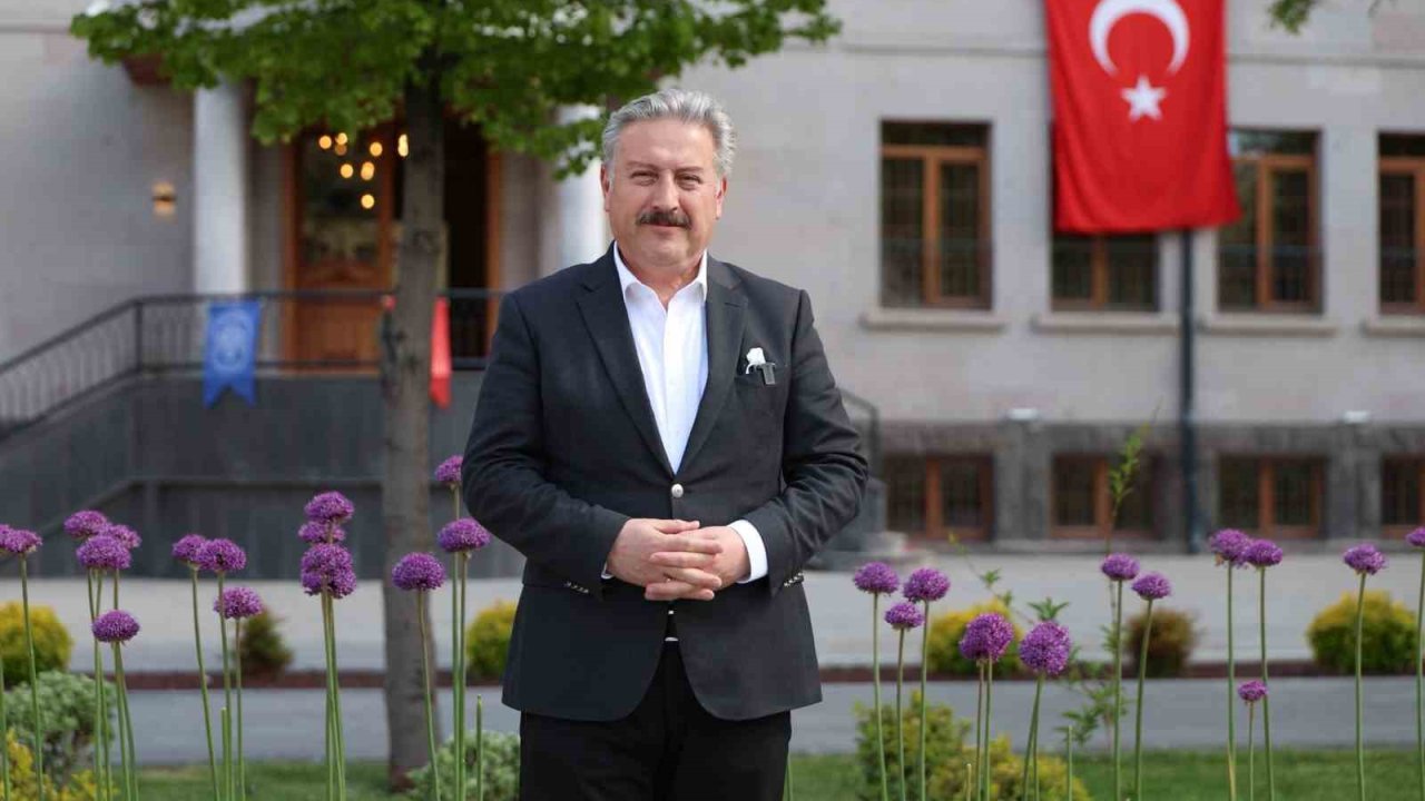 Başkan Palancıoğlu: "Annelerimiz kalplerimizin huzuru, güveli limanlarımız"