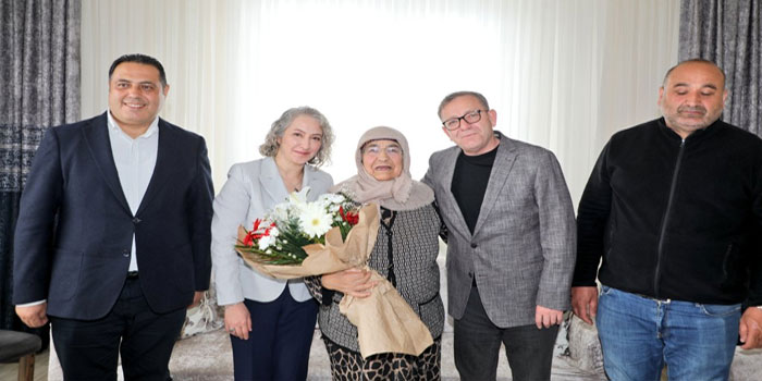 Kars Valisi Ziya Polat’tan Anneler Günü ziyareti