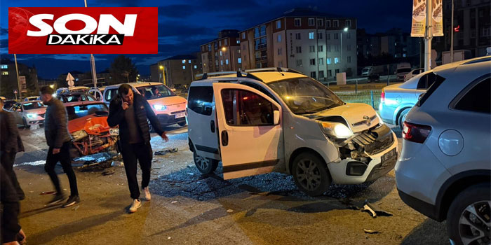 Kars'ta Zincirleme Trafik Kazası