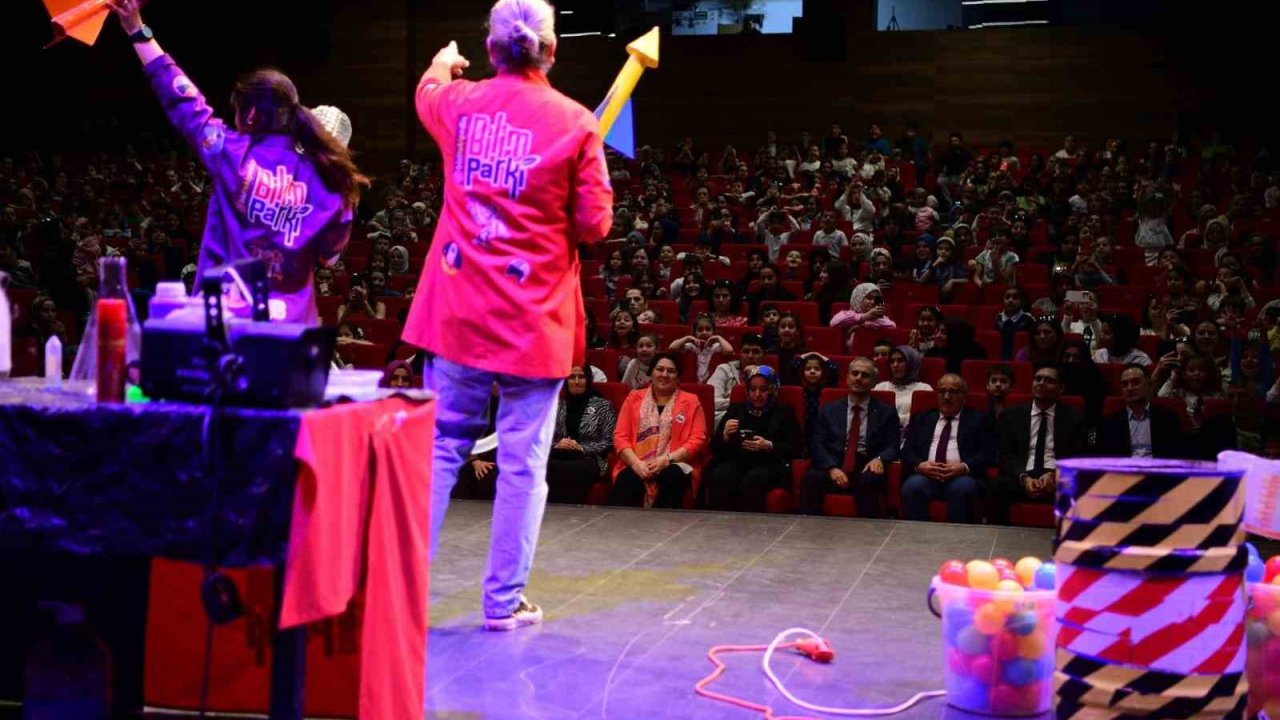 Bu etkinlik 7’den 70’e herkesi bilimle buluşturdu
