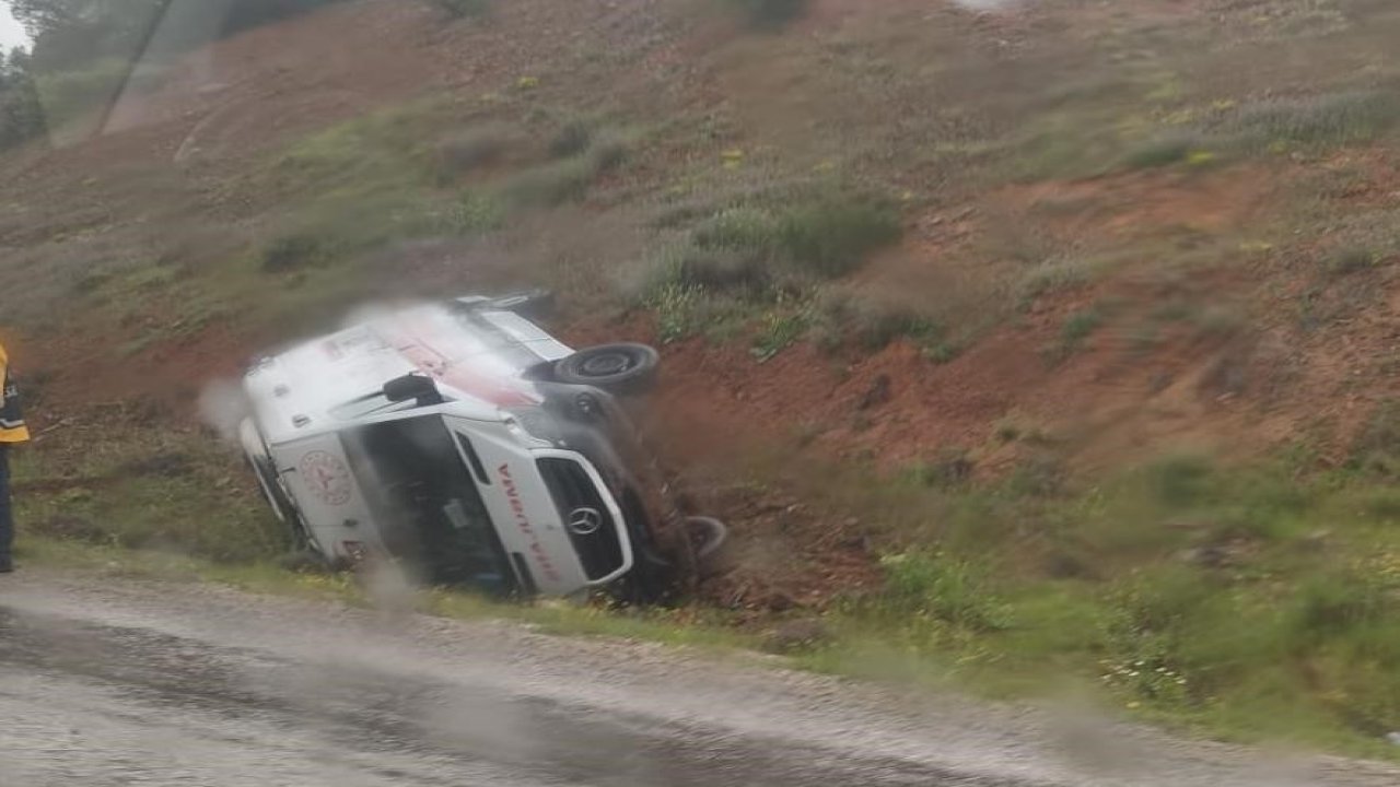 Başkentte direksiyon hakimiyetini kaybeden ambulans yan yattı