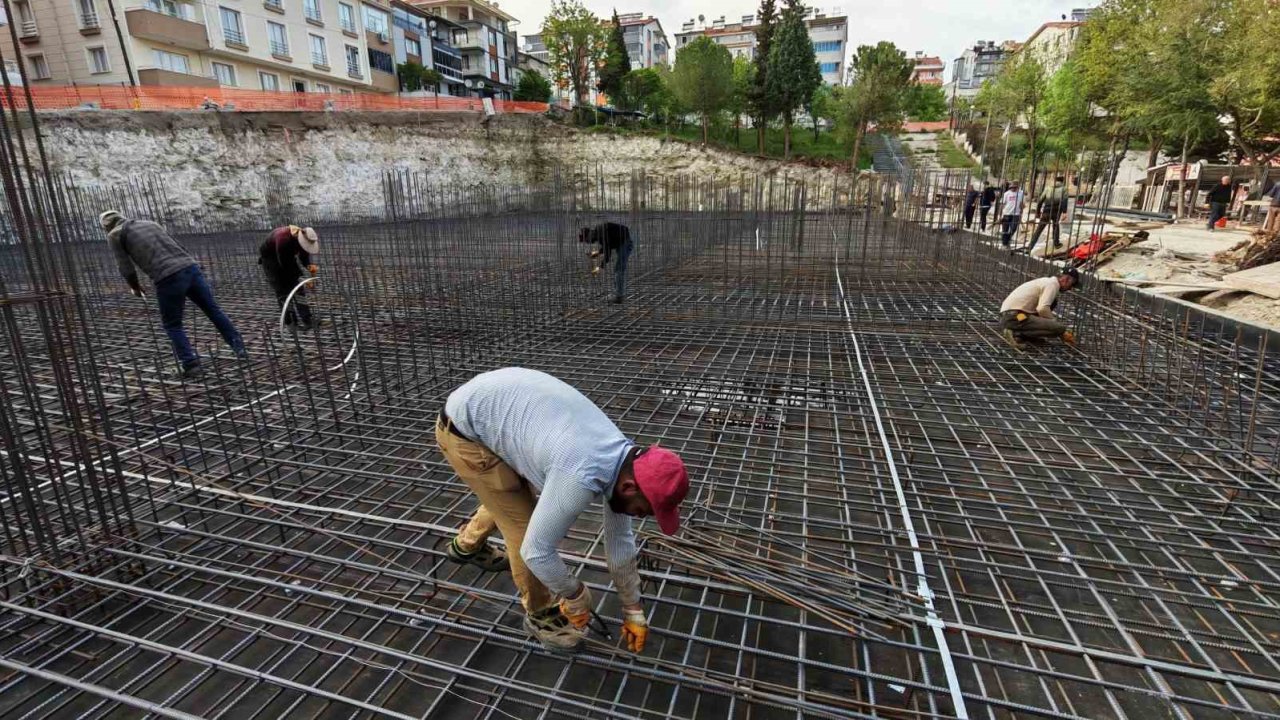 Demirci’de gençliğin yeni üssü için temeller atıldı