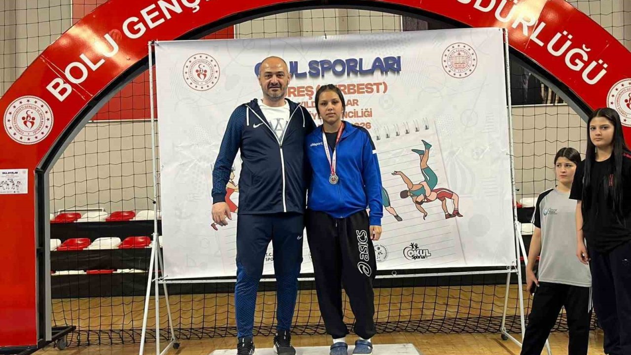 Afyonkarahisarlı güreşçi Türkiye ikincisi oldu