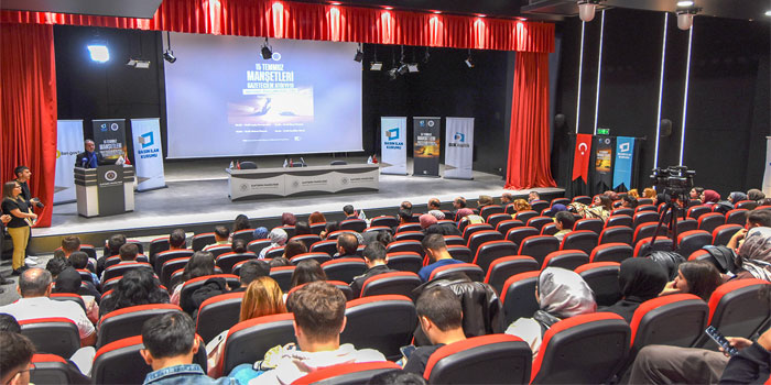 İletişim fakültesi öğrencileri 15 Temmuz ruhunu yeniden yaşattı