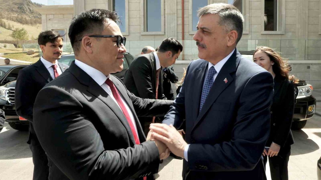 Bakan Çiftçi, Moğolistan Başbakan Yardımcısı Nomtoibayar ile görüşme gerçekleştirdi