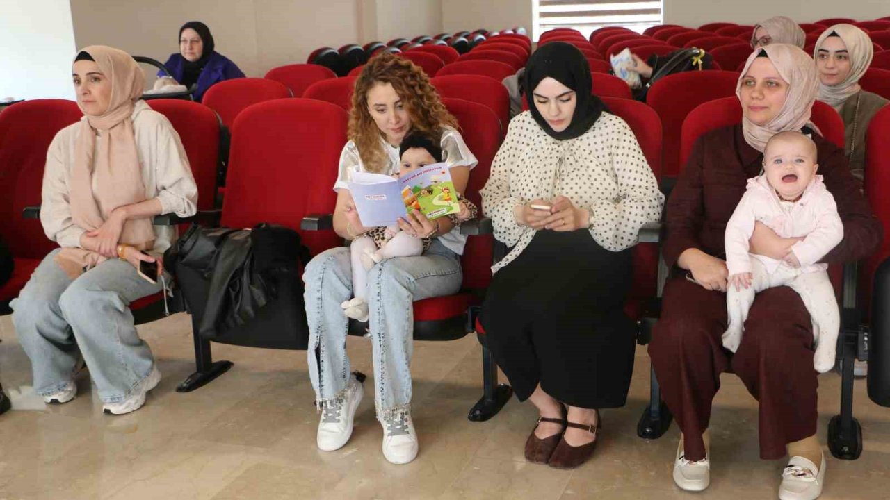 Diyarbakır’da lohusa anneler için bilgilendirme toplantısı düzenlendi