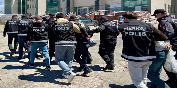 Kars’ta 114 gram metamfetamin ele geçirildi, 2 tutuklama