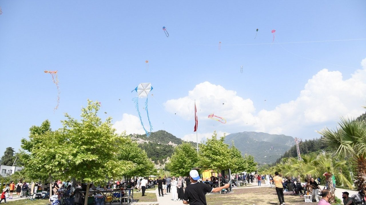 Osmaniye’de uçurtma şenliği festivale dönüştü