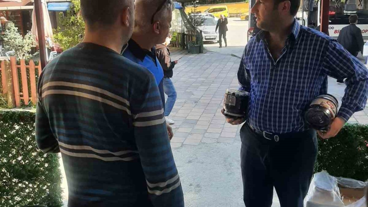 Zabıta tüketim tarihi geçen 100 kilogram zeytine el koydu