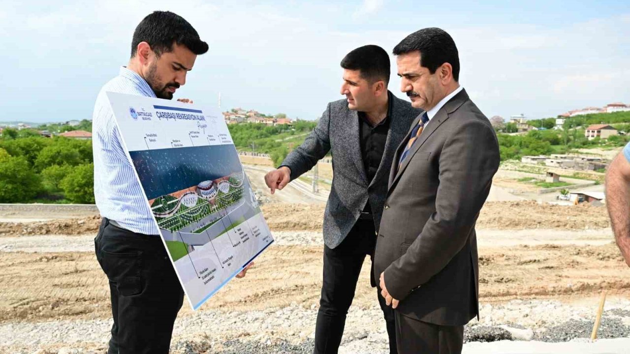 Başkan Taşkın Çarşıbaşı Yenileme Alanı’nda incelemelerde bulundu