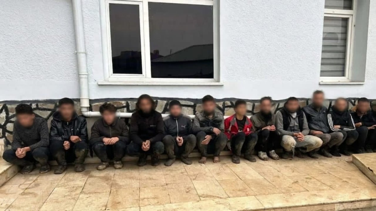 Yayladağı’nda dron destekli operasyonda 11 göçmen yakalandı