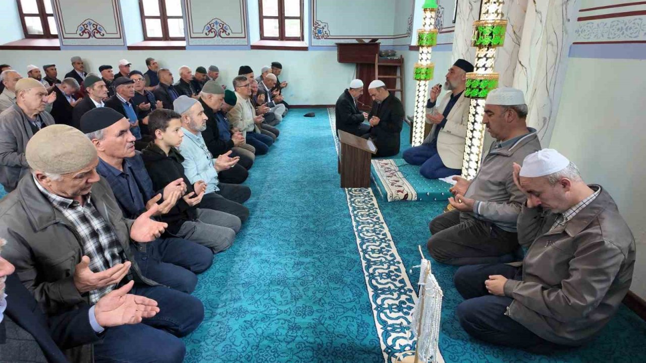 Eskişehir’in tarihi Kuyucak mahallesinde Hıdırellez Şenliği