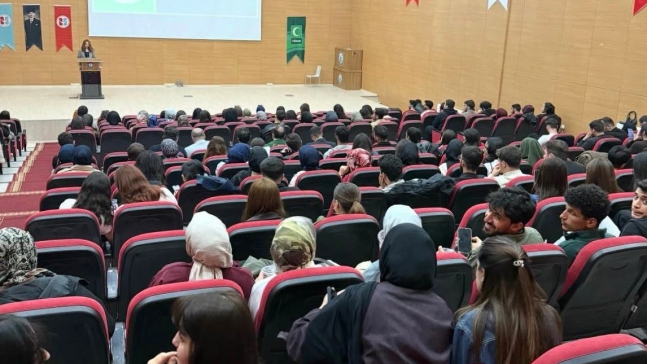 Bayburt’ta üniversite öğrencilerine bağımlılıkla mücadele anlatıldı
