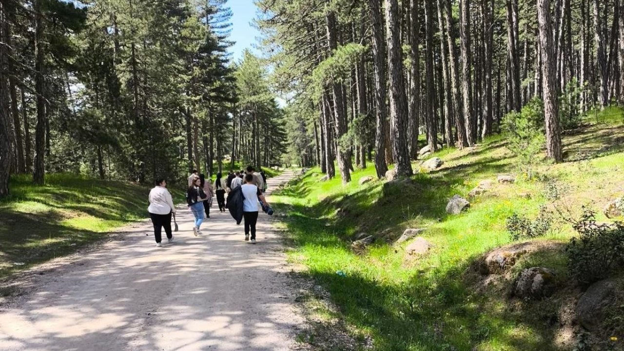 Hisarcık’ta özel öğrencilerinde katıldığı doğa yürüyüşü