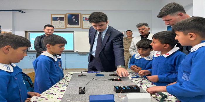 Kaymakam Kahraman’dan Derinöz Köyü Okuluna Ziyaret