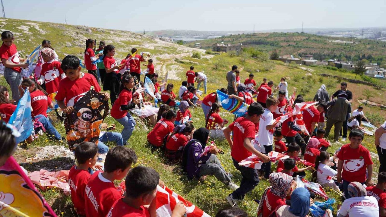 Şehitkamil’de 19 Mayıs coşkusu gökyüzüne taşındı