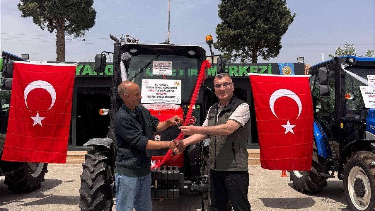 Mut’ta orman köylüsüne traktör desteği