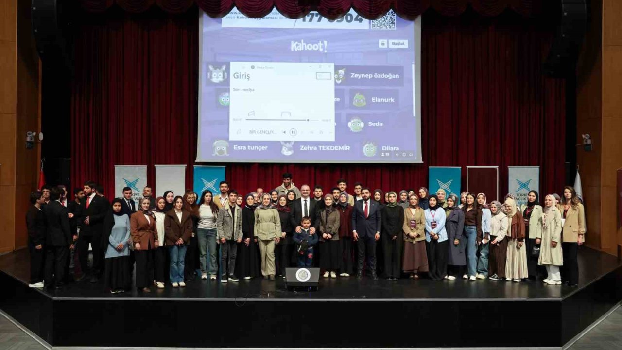 Rektör Hacımüftüoğlu İhtisas Akademiye katıldı