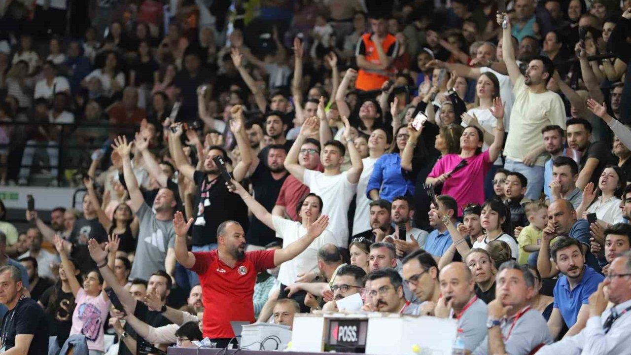 Turgutlu’da kadın basketboluna büyük ilgi