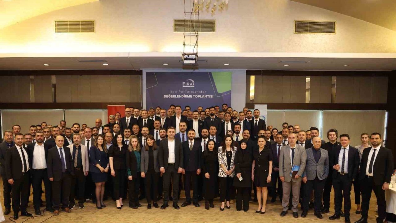 Fırat EDAŞ başarılı ilçe performanslarını ödüllendirdi
