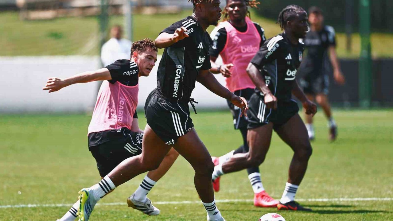 Beşiktaş’ta Çaykur Rizespor maçının hazırlıkları devam etti