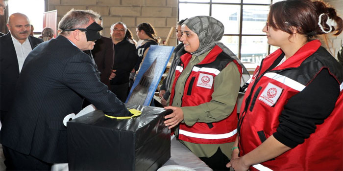 Kars’ta Kalpler ve Ellerle Engel Tanımayan Buluşma