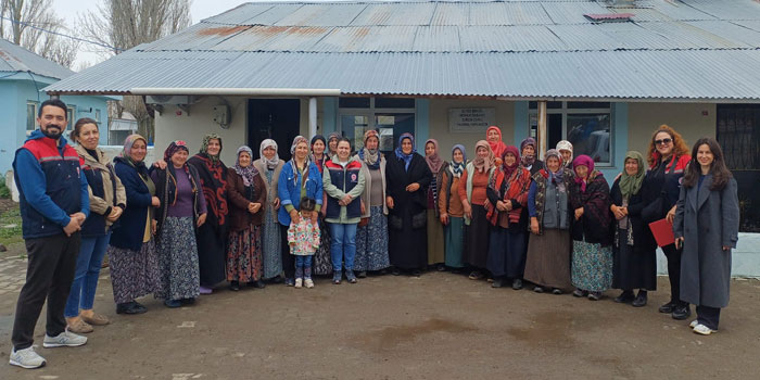 Arpaçaylı Kadın Üreticilere Kaz Yetiştiriciliği Eğitimi