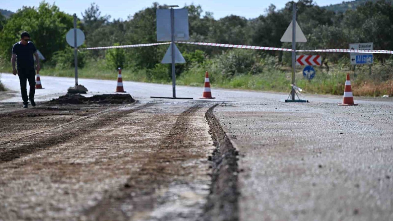 Büyüksümbüller-Ortaköy yolunda sıcak asfalt mesaisi