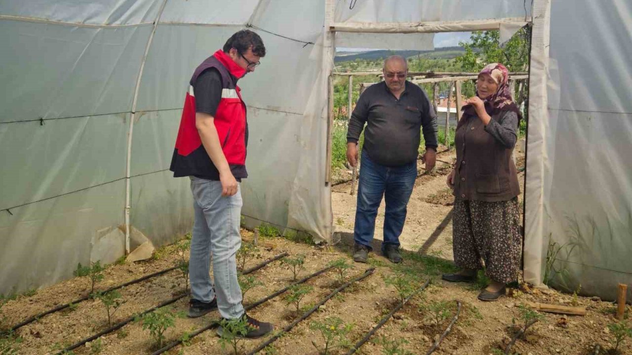 Hisarcık’ta üreticiler sebze yetiştiriciliği konusunda bilgilendirildi