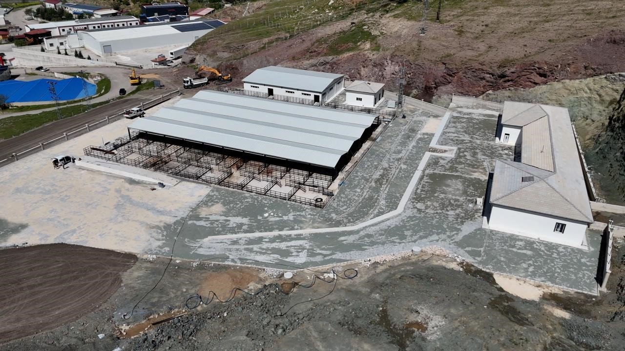 Elazığ’da kurban satış ve kesim alanlarında çalışmalar başladı
