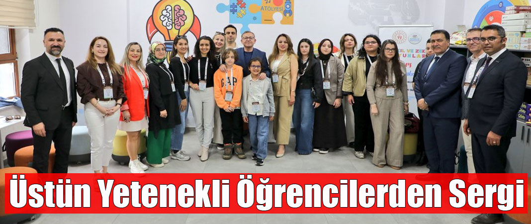 Kars Valisi Ziya Polat Üstün Yetenekli Öğrencilerin Sergisine Katıldı