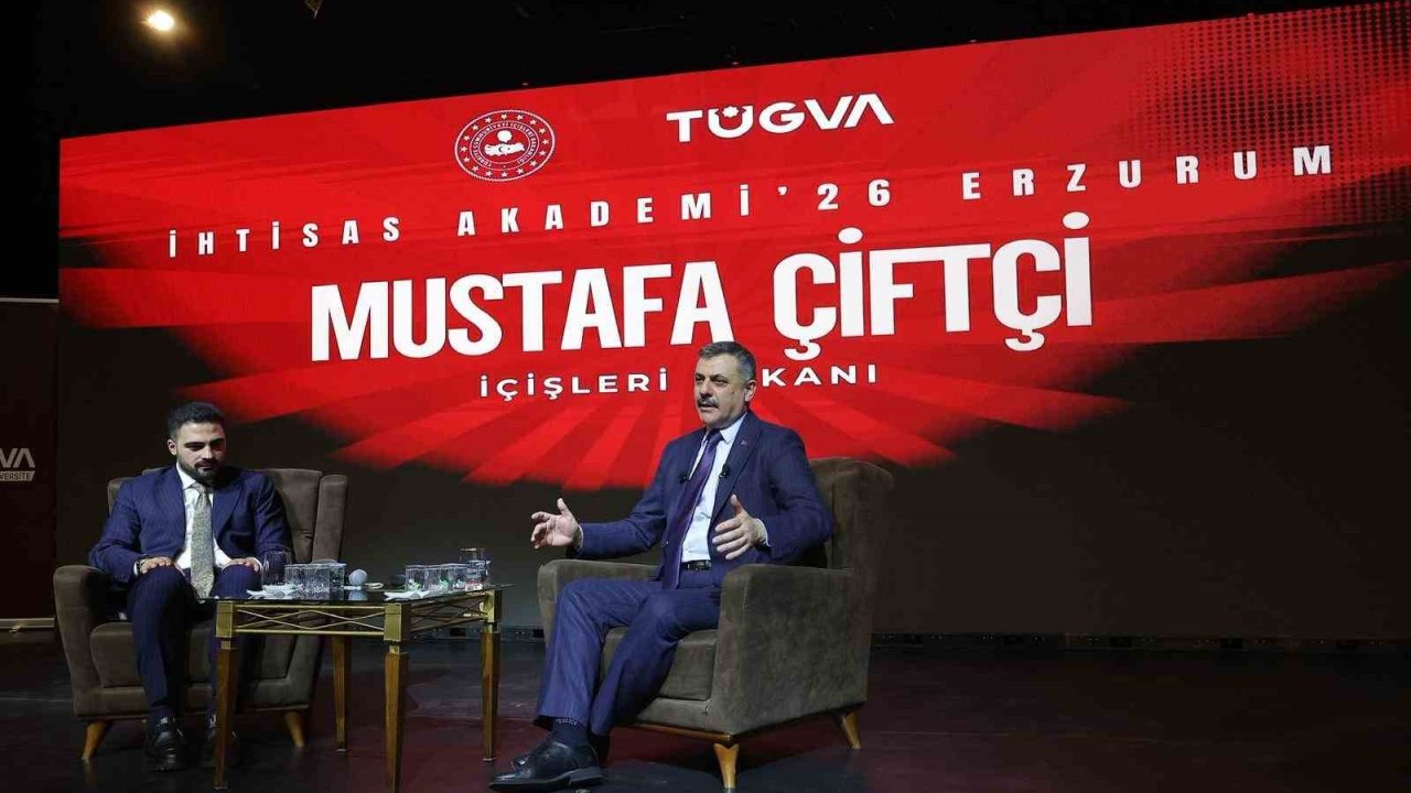 Bakan Çiftçi, Erzurum’da TÜGVA’nın İhtisas Akademi Programı’na katıldı