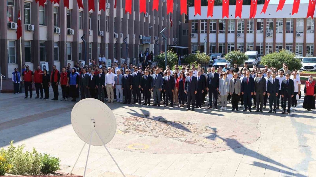 Aydın’da Gençlik Haftası, çelenk töreniyle başladı