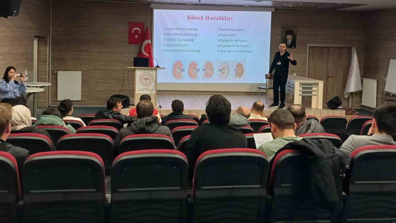 Göç İdaresi personellerine halk sağlığı eğitimi verildi