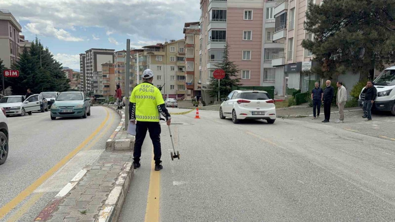Tokat’ta yolun karşısına geçmek isteyen kadına alkollü sürücü çarptı
