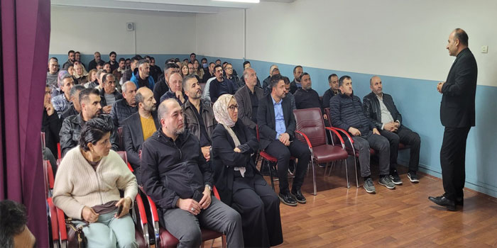 Kars'ta 100 Okul Yöneticisine 64 Saatlik Yoğun Eğitim Semineri