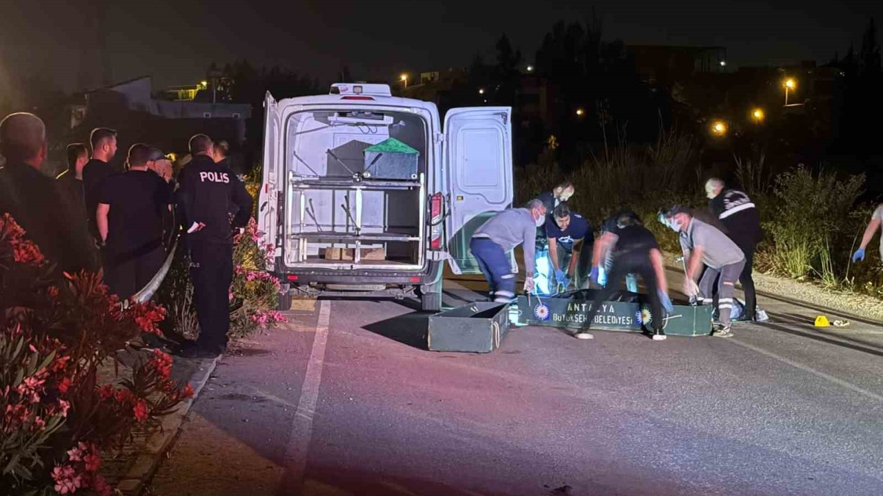 Antalya’da çıkan tartışma cinayetle bitti: 3 ölü
