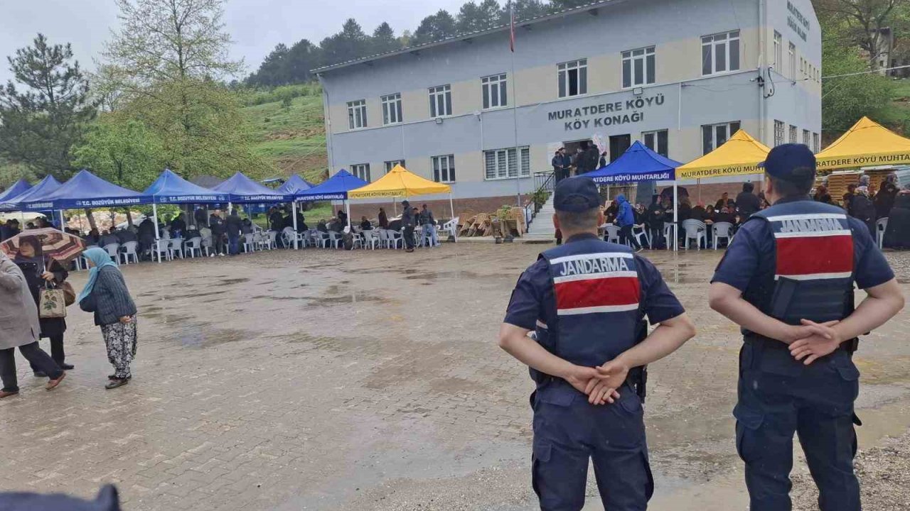 Bilecik’te 250 kişi ile yağmur duası yapıldı