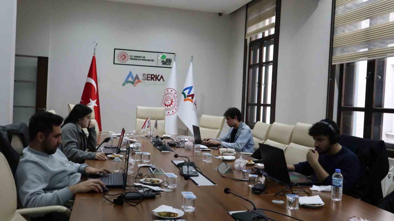 Karslı gençler Siber Vatan 2026 yarı finalinde yeteneklerini sergiledi