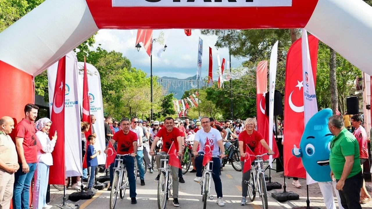 19 Mayıs ruhuyla umuda pedal çevirdiler