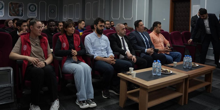 Kars'ta Ebu’l-Hasan Harakânî Belgeseli İzleyiciyle Buluştu