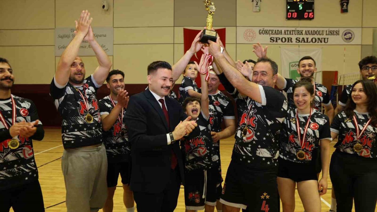 Gökçeada’da 7. geleneksel voleybol turnuvası düzenlendi