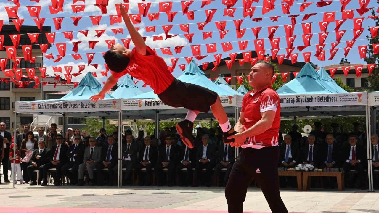 Kahramanmaraş’ta Atatürk’ü Anma, Gençlik ve Spor Bayramı coşkuyla kutlandı