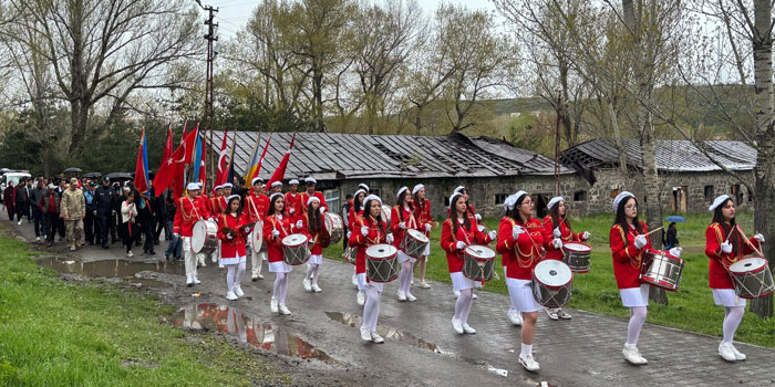 Susuz’da 19 Mayıs Atatürk’ü Anma, Gençlik ve Spor Bayramı Programı Düzenlendi