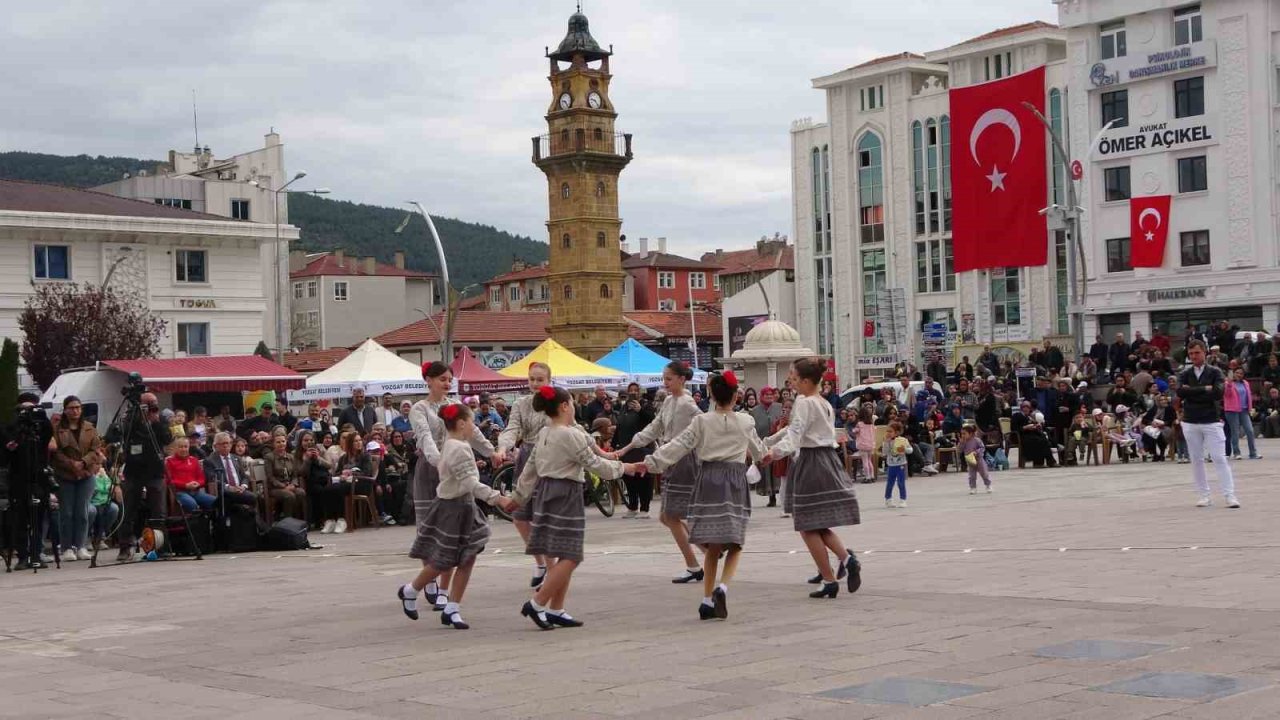 Yozgat’ta Halk Dansları Şenliği ilgiyle karşılandı